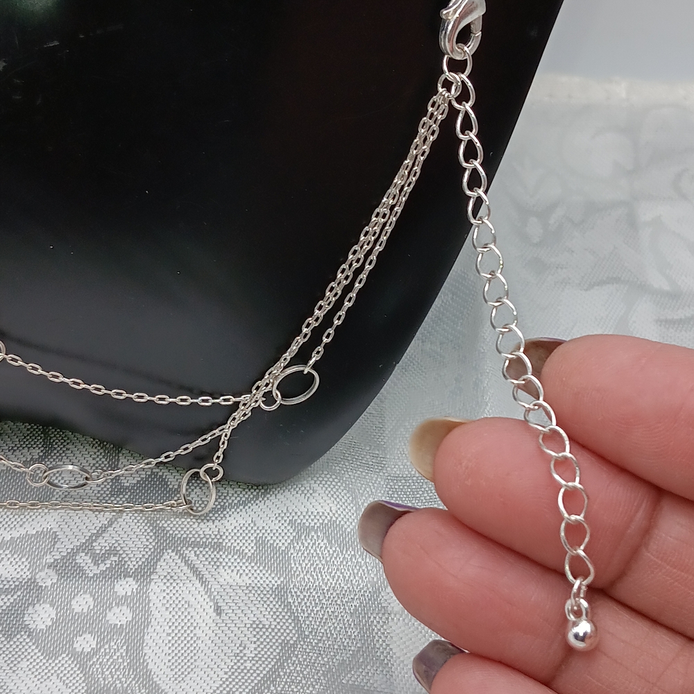 Elegant Gold-Tone Layered Necklace - Picture 4 of 5